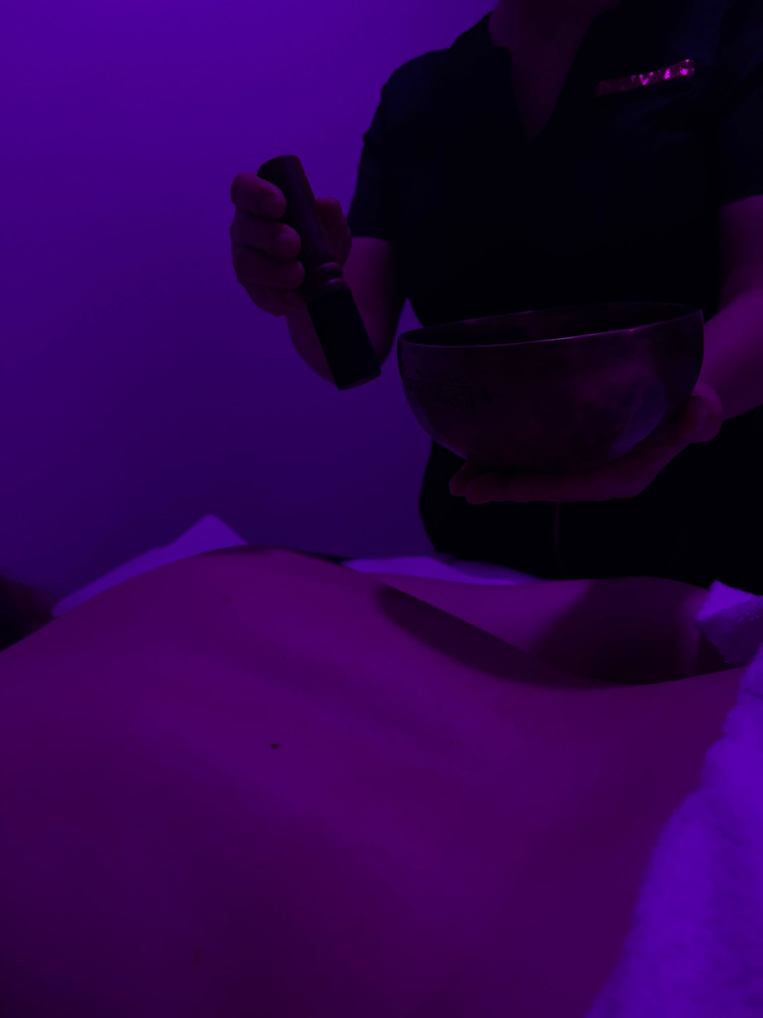 Massage ayurvedique Abhyanga et bol tibetain a Toulouse chez Moon & Star